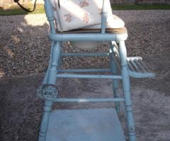 ancienne chaise de bebe