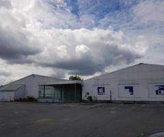 6880 BERTRIX: surface commerciale de 2500m², proche centre.