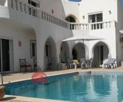 LOCATION SAISONNIÈRE D UNE GRANDE VILLA AVEC PISCINE A AGHIR DJERBA