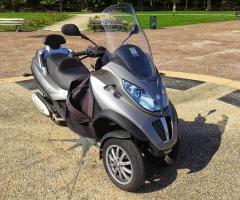 SCOOTER MP3 300LT GRIS