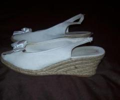 Chaussures compensées blanches taille 38