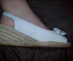 Chaussures compensées blanches taille 38