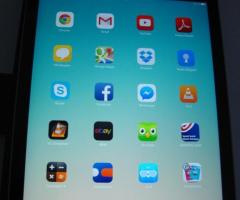 iPad Air Gris sidéral - 16Go Wifi - iOs 8.1 + étui Belkin