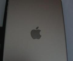 iPad Air Gris sidéral - 16Go Wifi - iOs 8.1 + étui Belkin