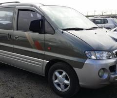 Hyundai Starex 9 places à louer avec chauffeur ou chauffeur guide