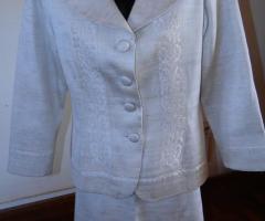 Tissu et fil de soie naturelle de Madagascar