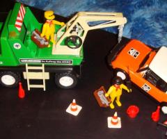 Jouets (Playmobil, miniatures agricoles, guerre et civils)