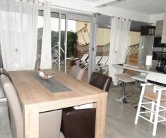 LE CAP D'AGDE: T3 rez de jardin avec terrasse et parking proche plage