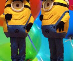 Mascotte fête enfant surprise MARIO MINION et location costume
