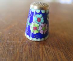 Dé à coudre porcelaine