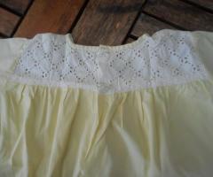 Blouse vintage jaune dentelle blanche 18 mois