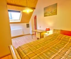 Chambre à louer en colocation dans un duplex à partager avec des filles uniquement