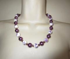 Collier violet en céramique