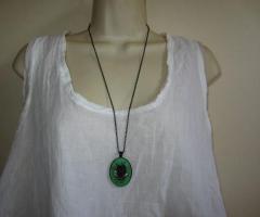 Collier avec camée vert