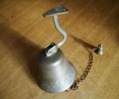 belle petite  sonnette ancienne